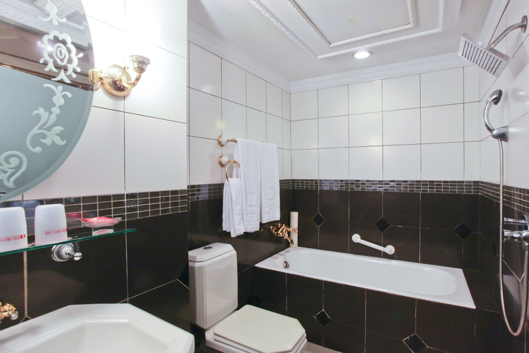 Bathroom 4, Charming City Sungshan Hotel, Taipei City