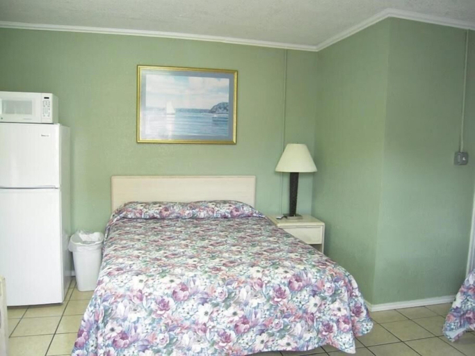 Bedroom 2, Bayfront Cottages, Aransas