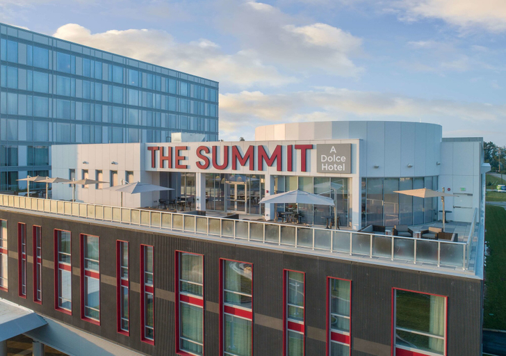 Exterior & Views 2, The Summit Hotel, Hamilton
