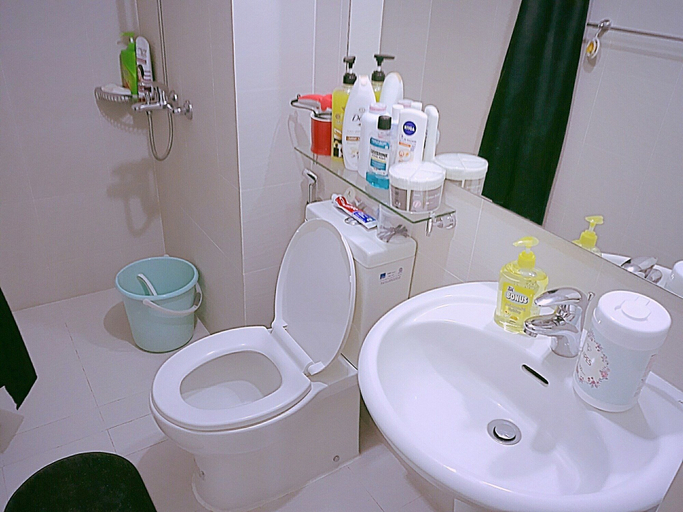 Bathroom 3, Cozy Condos at Azure Urban Resort, Parañaque