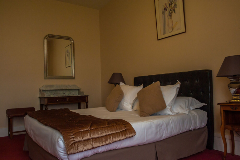 Bedroom 4, Hotel Raymond VII, Tarn