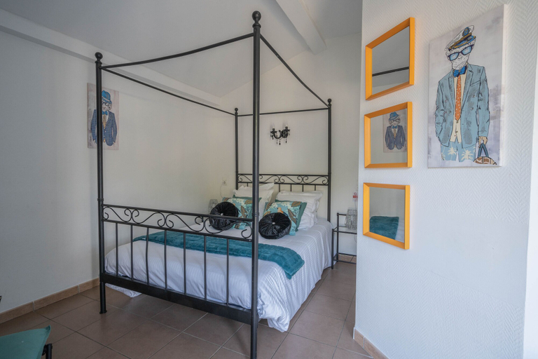 Bedroom 3, Le Méditerranée, Var