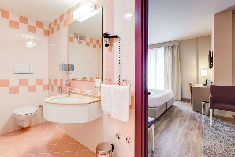Bathroom 4, Best Western Hotel Imperiale, Matera
