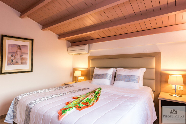 Bedroom 4, Pilot's Villas Luxury Suites, Crete