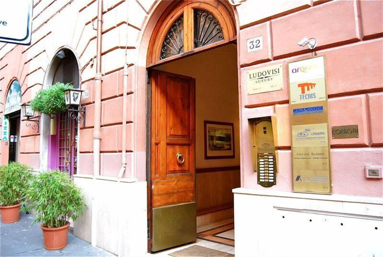 Exterior & Views 2, Ludovisi Luxury Rooms, Roma