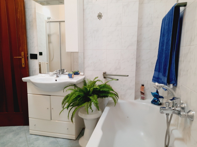 Bathroom 4, Le Villette di Ruoni, Olbia-Tempio