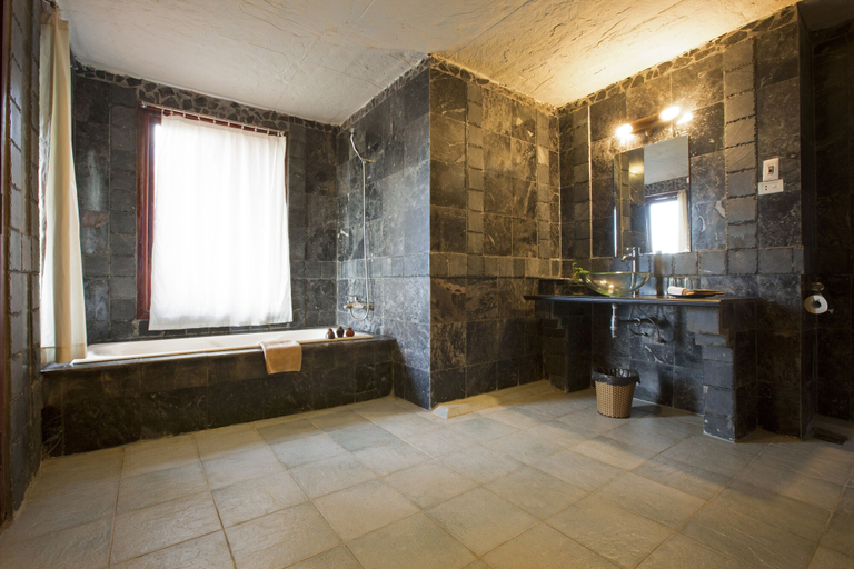 Bathroom 4, Van Chai Resort, Sầm Sơn