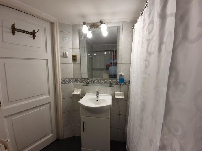 Bathroom 4, Foresta Hotel, Santiago