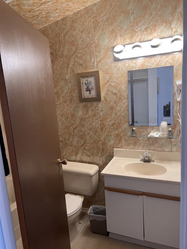 Bathroom 4, Sea Raven Motel, Skeena-Queen Charlotte