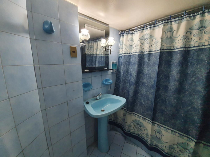 Bathroom 4, Foresta Hotel, Santiago