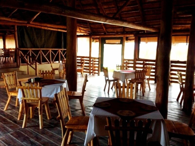 Food & Drinks 5, Lake Bunyonyi Eco Resort, Ndorwa