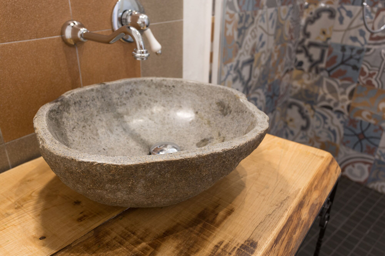 Bathroom 3, Pura Vida Iblea, Ragusa