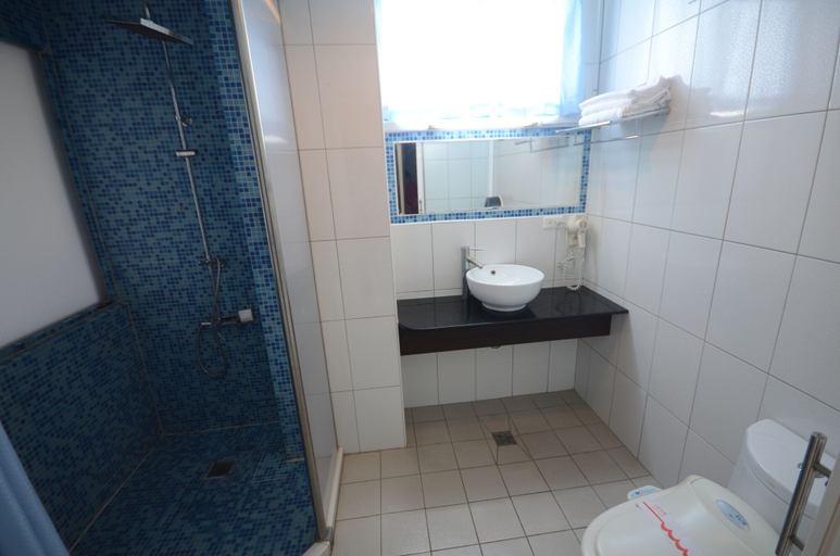 Bathroom 4, Shin Gang Jing-Ya Pai House, Penghu