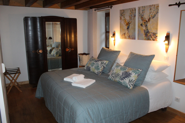 Bedroom 4, Les Pipistrelles, Savoie
