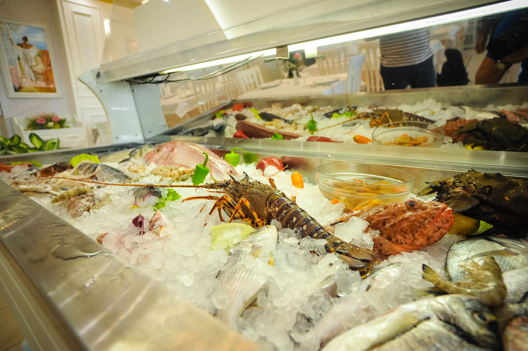 Food & Drinks 5, Hotel Iliria Internacional, Durrësit