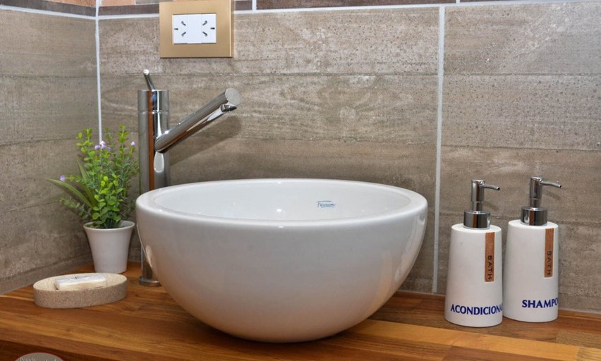 Bathroom 4, Posada La Escondida, Aluminé