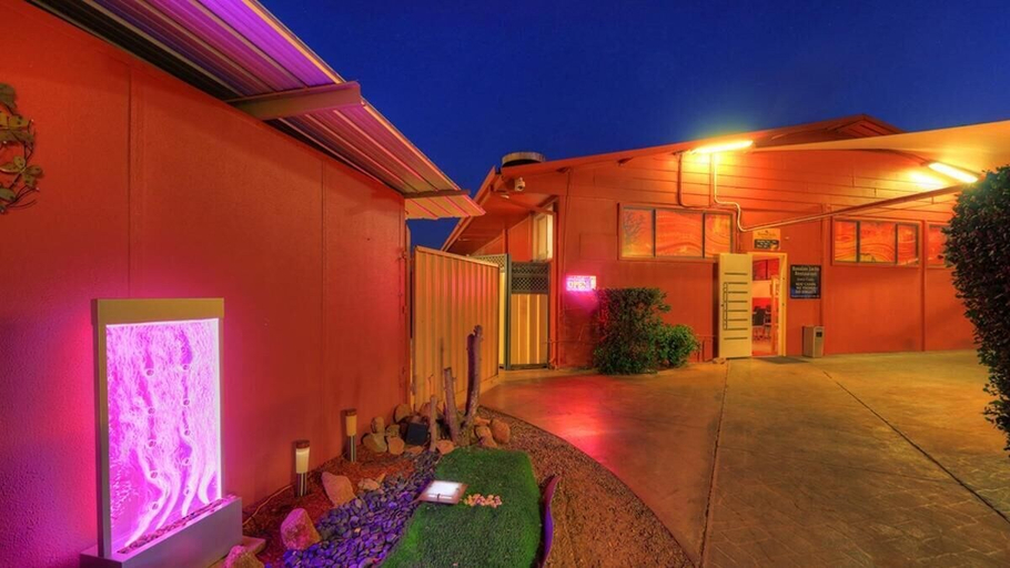 Exterior & Views 2, Halls Creek Motel, Halls Creek