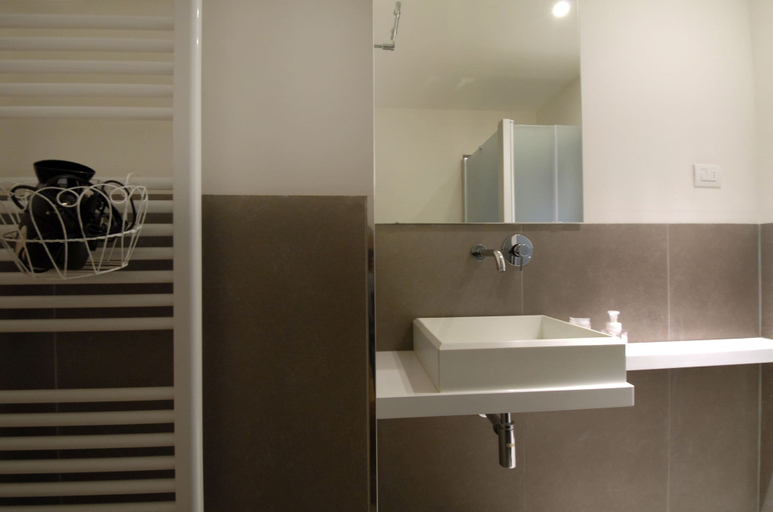 Bathroom 5, B&B Residenza Cavour, Como