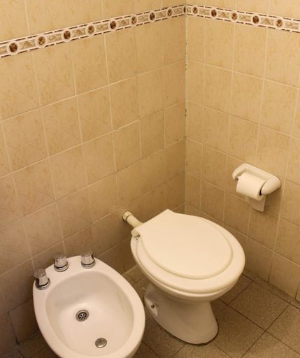 Bathroom 5, Alto Parana Hotel, Capital