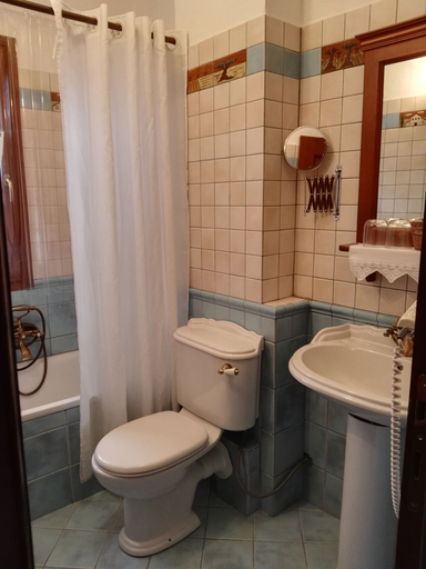 Bathroom 4, Viraggas, Central Macedonia