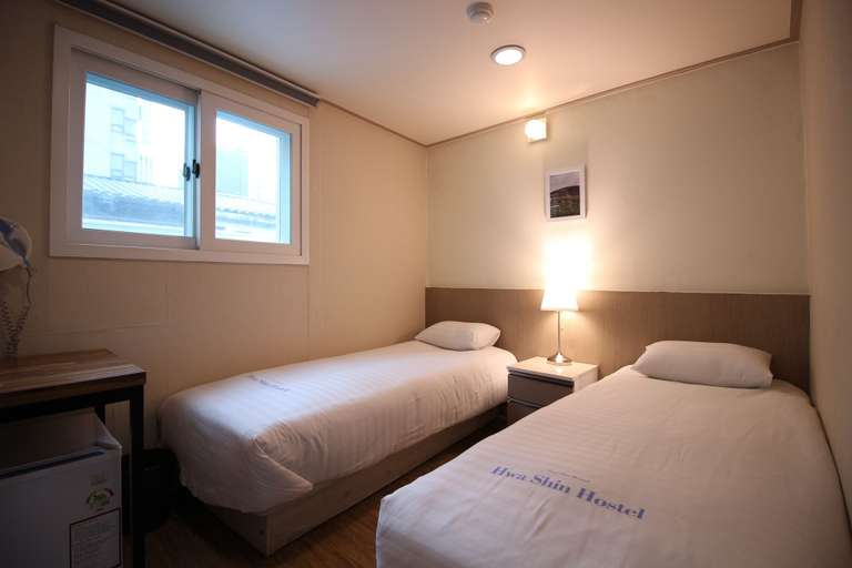 Bedroom 2, Dongdaemun Hwashin Hostel, Jung