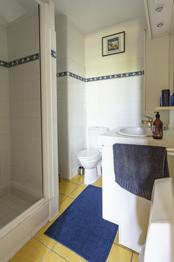 Bathroom, Mas du Crès, Hérault