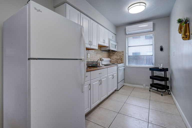 Others 5, Ocean Villas of Deerfield, Broward