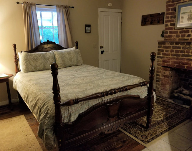 Bedroom 2, The Cabins at Healing Springs, Ashe