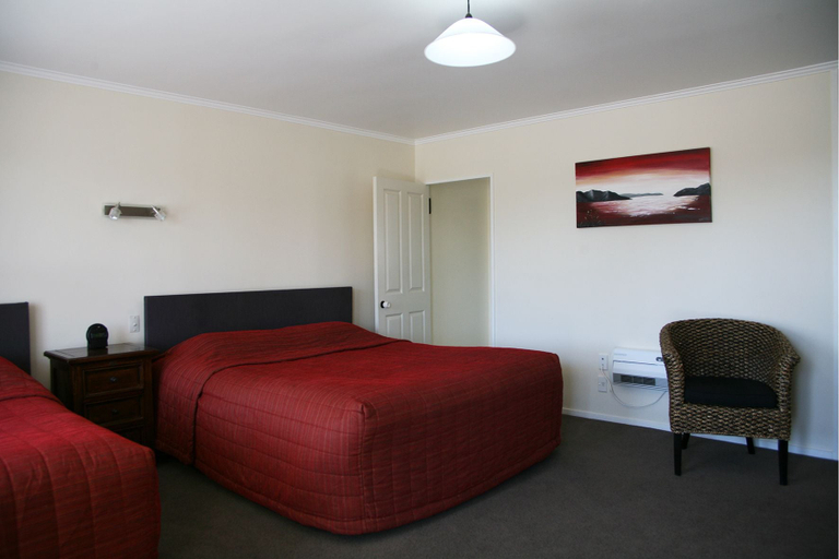 Bedroom 2, Mount Hutt Motels, Ashburton