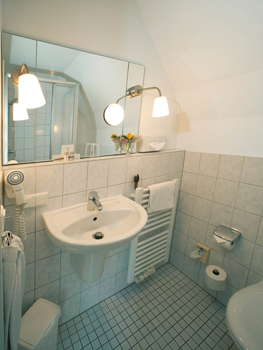 Bathroom 5, Baurs Park, Hamburg