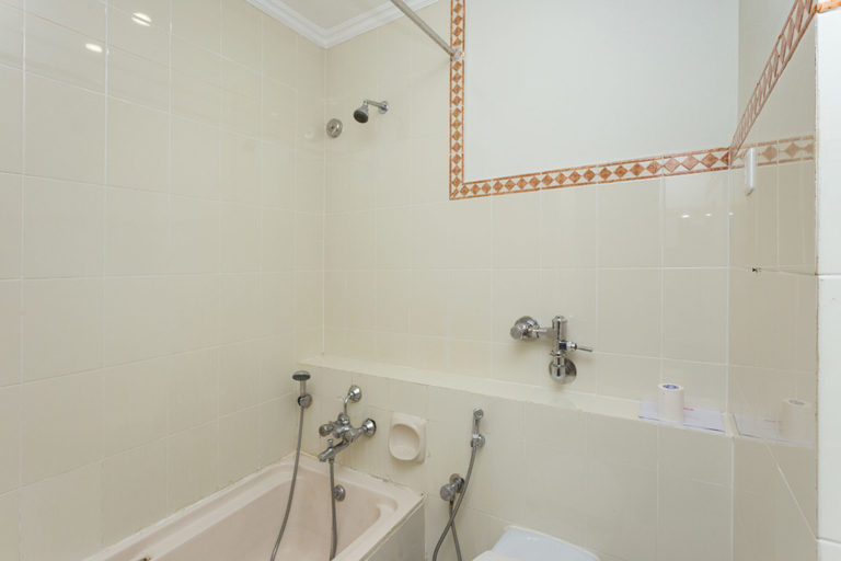Bathroom 4, The Windsor Castle, Kottayam