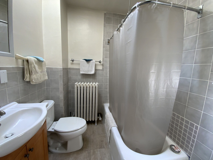 Bathroom 4, Fort Place Bed & Breakfast, New York