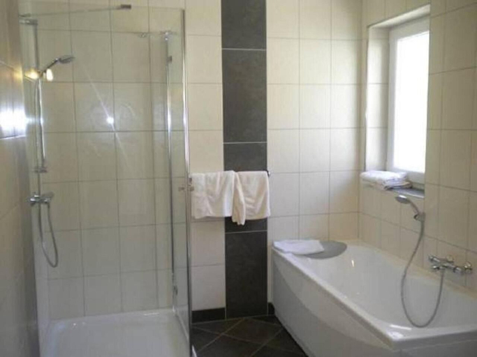 Bathroom 5, Familienhotel Steindl, Spittal an der Drau