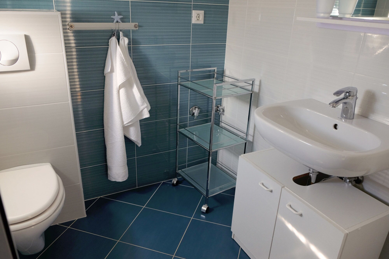 Bathroom 3, Apartment Dubravka, Malinska-Dubašnica