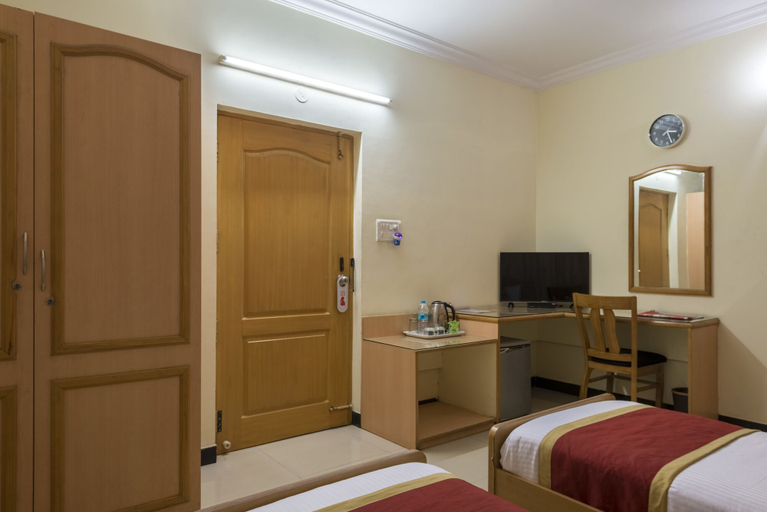 Bedroom 4, Hotel Raj Comforts - Golf View, Bangalore