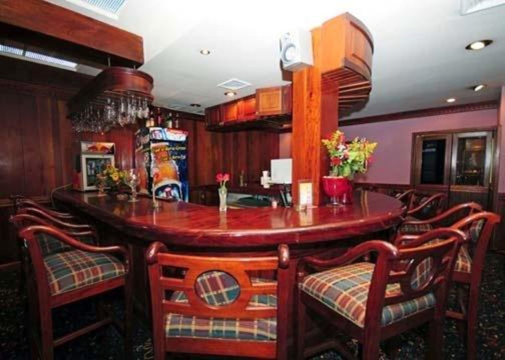 Food & Drinks