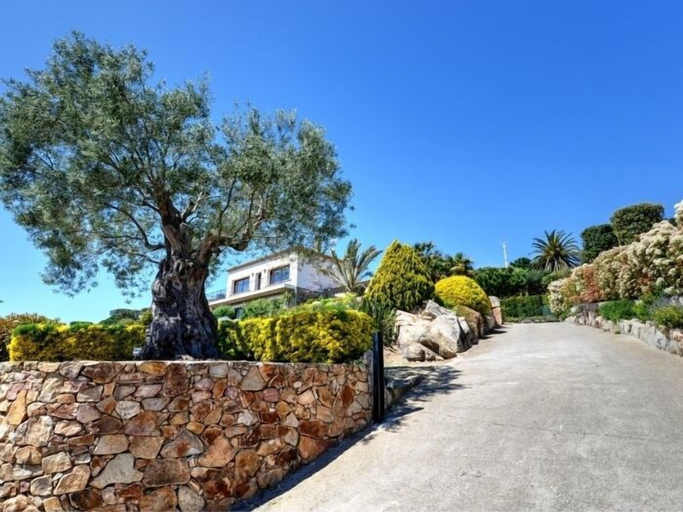 Exterior & Views 2, Casa Mas Nou, Girona