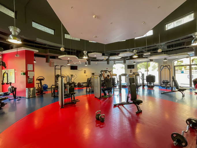 Gym 5, HiGuests - Shams 1, Dubai