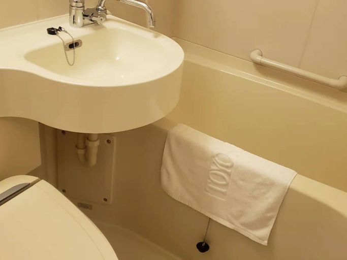 Bathroom 3, Toyoko Inn Sasebo Ekimae, Sasebo