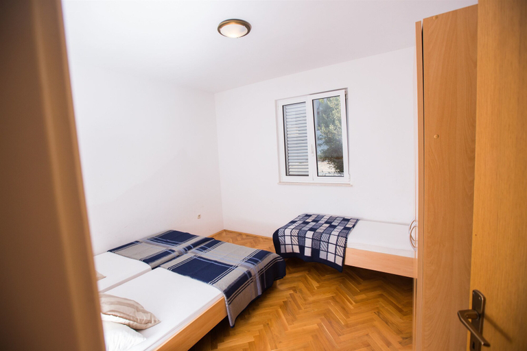 Bedroom 3, Apartments Adria, Dugi Rat