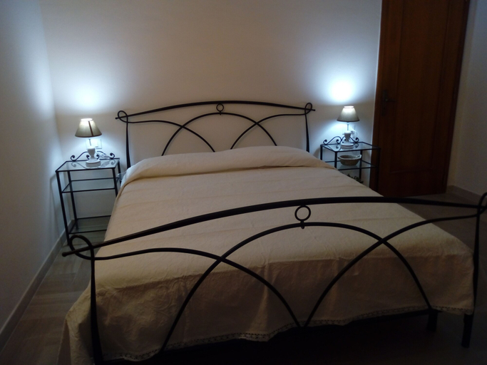 Bedroom 4, Le Strazzigne, Lecce