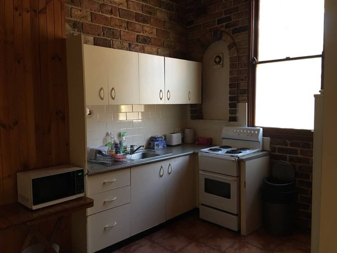 Others 3, Spacious 3 Bedroom Terrace in Newtown, Sydney