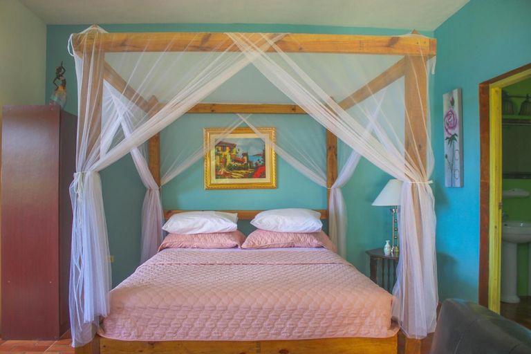Bedroom 3, Sea Breeze Studio