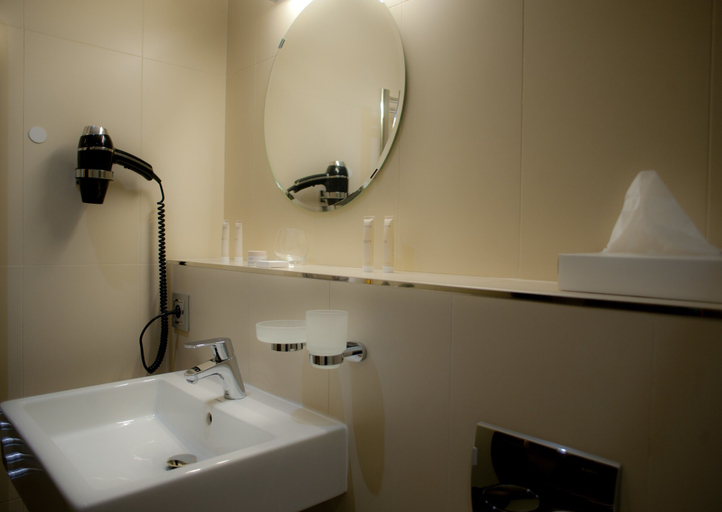 Bathroom 5, Chamois d'Or Hotel & Spa, Haute-Savoie