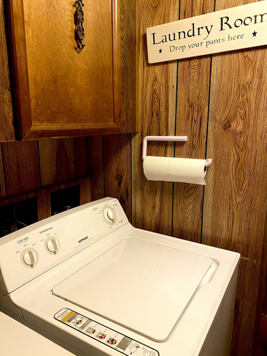 Bathroom 5, Hannon House, Ravalli