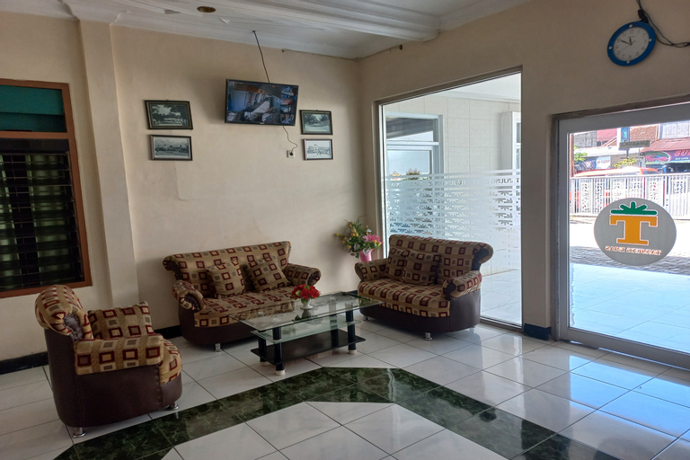 Public Area 2, Collection O 92242 Hotel Tanjung Emas, Banyumas