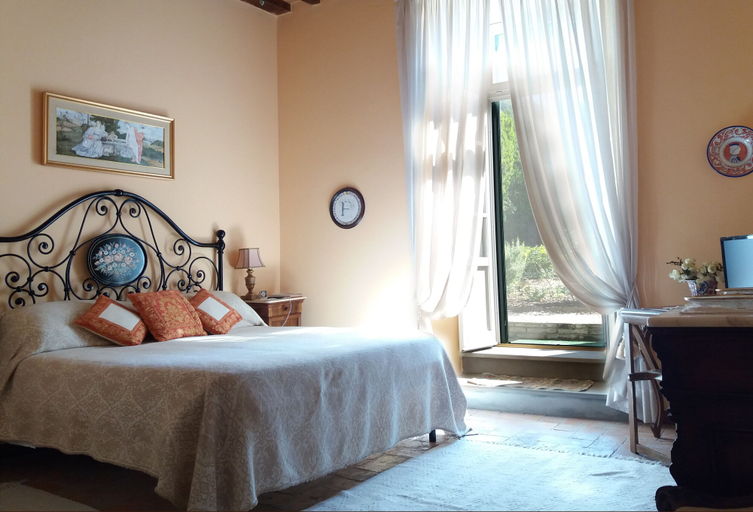 Bedroom 2, Al Vescovado 7, Perugia