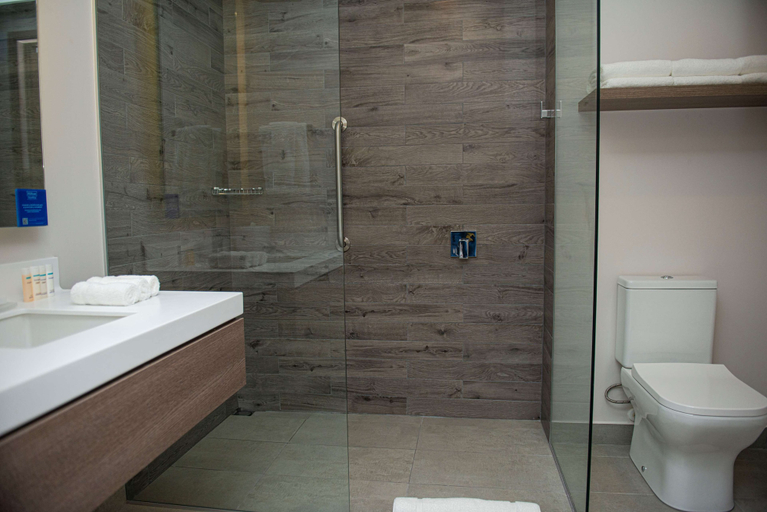 Bathroom 5, Hilton Garden Inn Santa Ana San Jose, Santa Ana