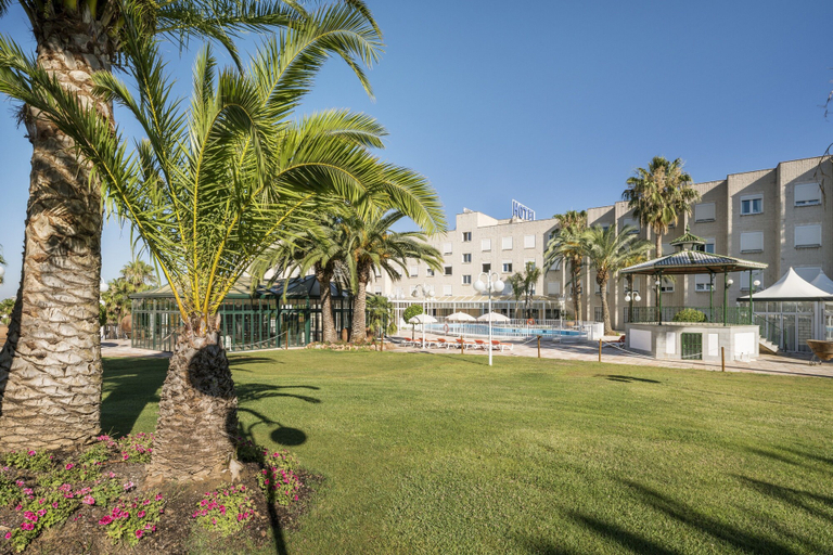 Exterior & Views 2, Hotel ILUNION Las Lomas, Badajoz