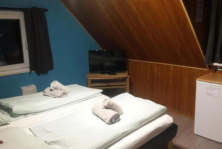 Bedroom 3, A&S Ferienwohnungen Roonstraße 7, Bonn